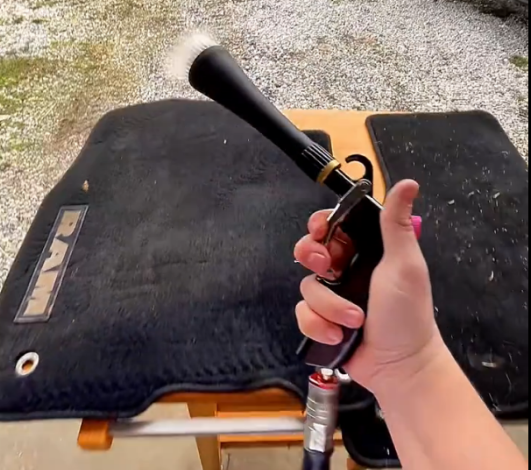 Tornado Reinigungspistole – 2-in-1-Luftblaspistole mit Bürste